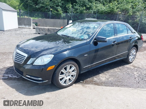 2012 Mercedes-Benz E 350 Luxury z VIN WDDHF8JB5CA629709, wystawiony jako IAAI lot #42502808 z przebiegiem 109 527 mil mil oraz . Historia ofert i sprzedaży dostępna na DreamBid. Obrazek 18.