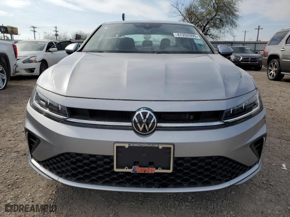 2025 Volkswagen Jetta SE with VIN 3VWEX7BU7SM031155, listed as a Copart auction lot 47202095 with 110 mi miles and Salvage Title. Bid and sale history available at carsss.com. Image 5.