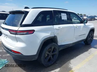 2022 Jeep Grand Cherokee Laredo with VIN 1C4RJHAG1N8627233, listed as a IAAI auction lot 42343190 with 38,107 mi miles and . Bid and sale history available at DreamBid. Image 4.