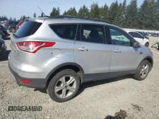 2013 Ford Escape SE z VIN 1FMCU9G9XDUD02545, wystawiony jako Copart lot #52123545 z przebiegiem 137 841 mil mil oraz Szkoda całkowita • Salvage title. Historia ofert i sprzedaży dostępna na DreamBid. Obrazek 3.