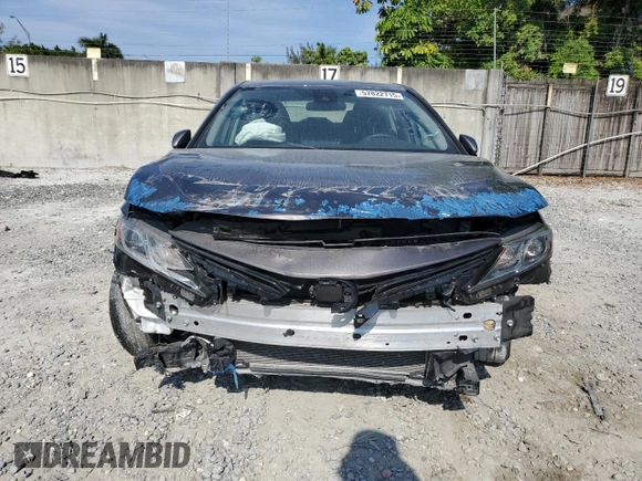 2023 Toyota Camry LE z VIN 4T1C11AK5PU757393, wystawiony jako Copart lot #57822715 z przebiegiem 26 616 mil mil oraz Czysty tytuł • Clean title. Historia ofert i sprzedaży dostępna na DreamBid. Obrazek 5.
