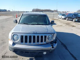 2017 Jeep Patriot Sport with VIN 1C4NJPBB7HD158656, listed as a IAAI auction lot 41437709 with 156,131 mi miles. Bid and sale history available at carsss.com. Image 12.