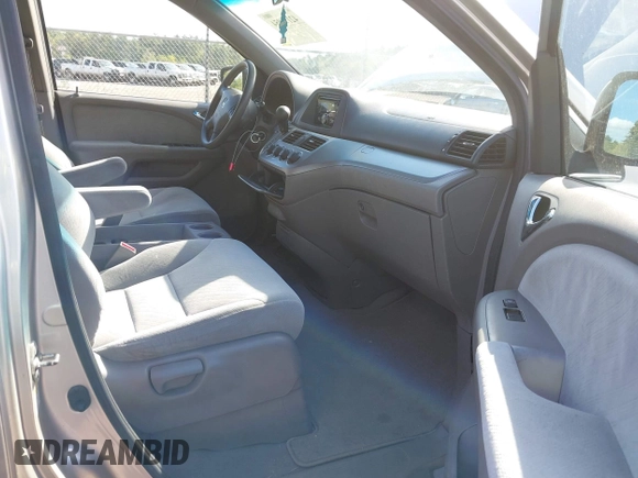 2008 Honda Odyssey LX с VIN 5FNRL38208B037052, выставлен на аукционе IAAI как лот 42196954 с пробегом 239 139 миль миль и . История ставок и продаж доступна на DreamBid. Изображение 5.