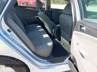 2013 Hyundai Sonata with VIN KMHEC4A40DA088095, listed as a IAAI auction lot 42195960 with 195,031 mi miles and . Bid and sale history available at carsss.com. Image 8.