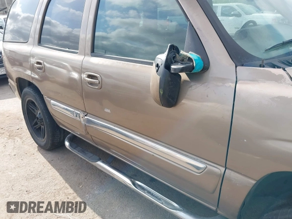 2004 GMC Yukon SLT with VIN 1GKEC13V54J218787, listed as a IAAI auction lot 42047107 with 1 mi miles. Bid and sale history available at carsss.com. Image 12.