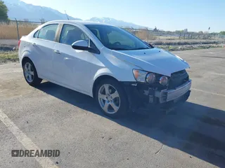2016 Chevrolet Sonic LTZ z VIN 1G1JE5SB0G4144421, wystawiony jako IAAI lot #42020434 z przebiegiem 120 114 mil mil oraz . Historia ofert i sprzedaży dostępna na DreamBid. Obrazek 1.