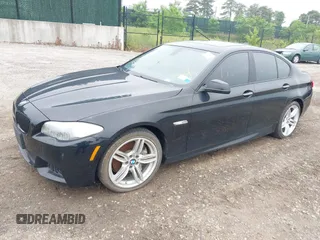 2013 BMW 5 Series 550i xDrive с VIN WBAFU9C51DDY72113, выставлен на аукционе IAAI как лот 42446069 с пробегом Не указан миль и . История ставок и продаж доступна на DreamBid. Изображение 17.