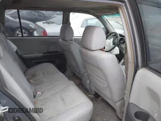 2005 Toyota Highlander z VIN JTEEP21A850101634, wystawiony jako IAAI lot #41301179 z przebiegiem 266 938 mil mil oraz . Historia ofert i sprzedaży dostępna na DreamBid. Obrazek 8.