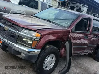 2008 Chevrolet Colorado z VIN 1GCDT43E188219182, wystawiony jako Copart lot #54735315 z przebiegiem 140 622 mil mil oraz Czysty tytuł • Clean title. Historia ofert i sprzedaży dostępna na DreamBid. Obrazek 2.