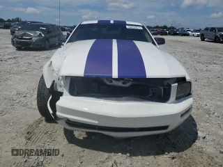 2009 Ford Mustang with VIN 1ZVHT80N095112394, listed as a Copart auction lot 60532675 with 84,856 mi miles and Salvage title. Bid and sale history available at DreamBid. Image 5.