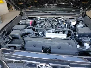 2024 Toyota Tacoma TRD Off Road z VIN 3TMLB5JN3RM052263, wystawiony jako Copart lot #89433455 z przebiegiem 14 802 mil mil oraz Czysty tytuł • Clean title. Historia ofert i sprzedaży dostępna na DreamBid. Obrazek 13.