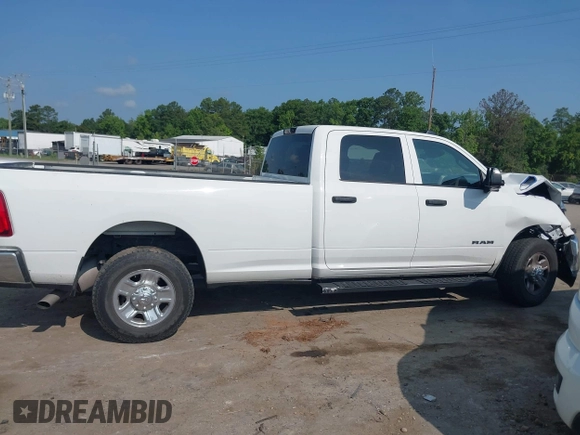 2022 Ram 2500 Tradesman with VIN 3C6UR4HJ2NG208791, listed as a IAAI auction lot 42428957 with 70,960 mi miles and . Bid and sale history available at DreamBid. Image 13.