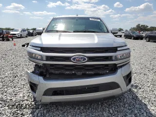 2022 Ford Expedition XLT с VIN 1FMJU1HT2NEA02481, выставлен на аукционе Copart как лот 53786905 с пробегом 46 987 миль миль и Списание • Salvage title. История ставок и продаж доступна на DreamBid. Изображение 5.