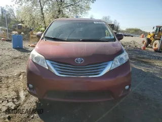 2017 Toyota Sienna XLE Auto Access Seat with VIN 5TDYZ3DC4HS805975, listed as a Copart auction lot 52380405 with 138,276 mi miles and Salvage Title. Bid and sale history available at DreamBid. Image 5.