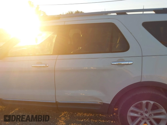2012 Ford Explorer XLT with VIN 1FMHK7D81CGA15068, listed as a IAAI auction lot 40654766 with 221,578 mi miles and . Bid and sale history available at DreamBid. Image 14.