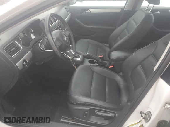 2013 Volkswagen Jetta SE с VIN 3VWDP7AJ3DM385874, выставлен на аукционе Copart как лот 47232015 с пробегом 67 524 миль миль и На запчасти • Non repairable. История ставок и продаж доступна на DreamBid. Изображение 7.
