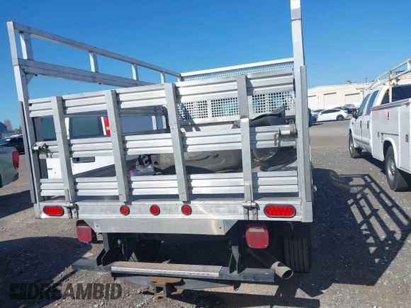 2013 Ford F-250 XL с VIN 1FDBF2A60DEA36359, выставлен на аукционе IAAI как лот 41638468 с пробегом 59 355 миль миль и . История ставок и продаж доступна на DreamBid. Изображение 17.