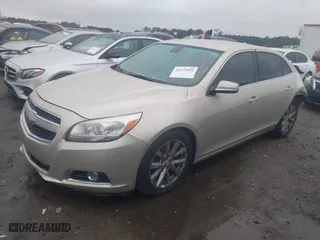 2013 Chevrolet Malibu LT with VIN 1G11E5SAXDF172380, listed as a IAAI auction lot 41535891 with 174,624 mi miles. Bid and sale history available at carsss.com. Image 2.