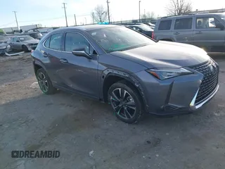 2021 Lexus UX with VIN JTHP9JBH3M2043933, listed as a IAAI auction lot 41298968 with 1 mi miles. Bid and sale history available at carsss.com. Image 1.
