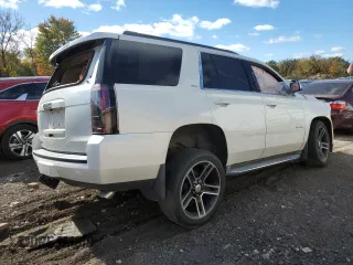 2015 GMC Yukon SLT with VIN 1GKS2BKC3FR143491, listed as a Copart auction lot 76062044 with Not Provided miles and Salvage Title. Bid and sale history available at carsss.com. Image 3.