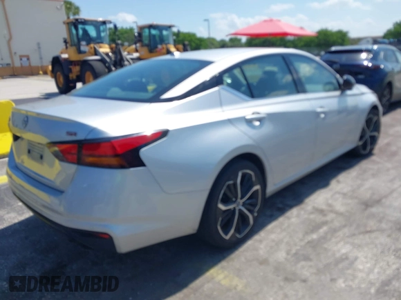 2024 Nissan Altima SR z VIN 1N4BL4CVXRN362258, wystawiony jako IAAI lot #42346465 z przebiegiem 40 265 mil mil oraz . Historia ofert i sprzedaży dostępna na DreamBid. Obrazek 4.