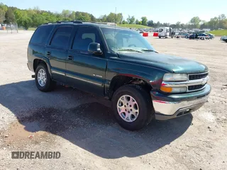 2002 Chevrolet Tahoe LT with VIN 1GNEK13Z52J186557, listed as a IAAI auction lot 42035772 with 1 mi miles. Bid and sale history available at carsss.com. Image 1.