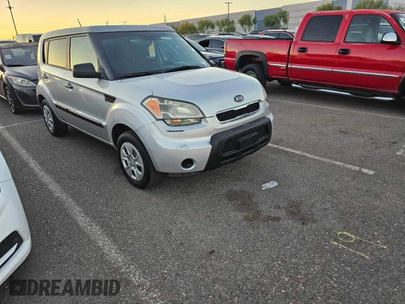 2011 Kia Soul with VIN KNDJT2A19B7714170, listed as a Copart auction lot 89341315 with 121,298 mi miles and Clean Title. Bid and sale history available at carsss.com. Image 1.