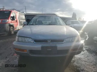 1996 Honda Accord EX with VIN 1HGCD5655TA161445, listed as a Copart auction lot 82195004 with 192,130 mi miles and Salvage Title. Bid and sale history available at DreamBid. Image 5.