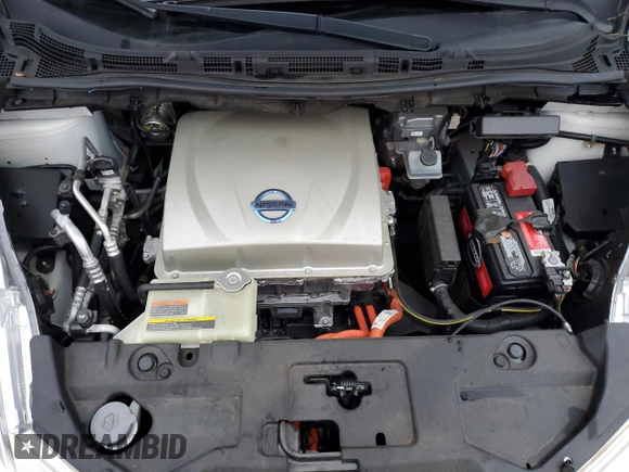 2015 Nissan LEAF SV with VIN 1N4AZ0CPXFC304470, listed as a Copart auction lot 70334702 with 60,331 mi miles. Bid and sale history available at carsss.com. Image 13.