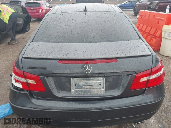 2013 Mercedes-Benz E 350 z VIN WDDKJ5KB1DF202419, wystawiony jako IAAI lot #42485467 z przebiegiem 155 245 mil mil oraz . Historia ofert i sprzedaży dostępna na DreamBid. Obrazek 16.
