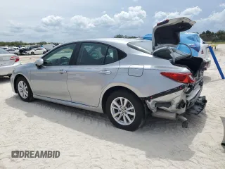 2025 Toyota Camry LE z VIN 4T1DAACK3SU022986, wystawiony jako Copart lot #51407485 z przebiegiem 6 490 mil mil oraz Szkoda całkowita • Salvage title. Historia ofert i sprzedaży dostępna na DreamBid. Obrazek 2.