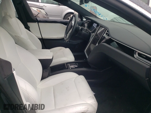 2018 Tesla Model S 75D with VIN 5YJSA1E24JF245215, listed as a Copart auction lot 63788121 with Not provided miles and Salvage title. Bid and sale history available at DreamBid. Image 5.