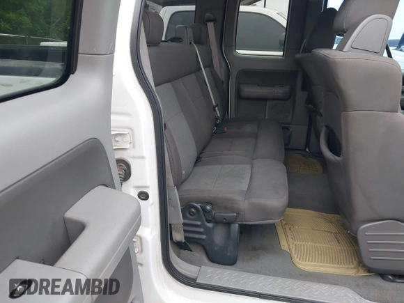 2005 Ford F-150 XLT with VIN 1FTPX12505FA38387, listed as a IAAI auction lot 42102959 with 224,788 mi miles. Bid and sale history available at carsss.com. Image 8.