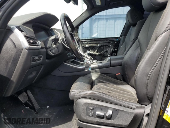 2020 BMW X5 sDrive40i with VIN 5UXCR4C08L9C28495, listed as a Copart auction lot 51121075 with 97,916 mi miles and Clean Title. Bid and sale history available at carsss.com. Image 7.