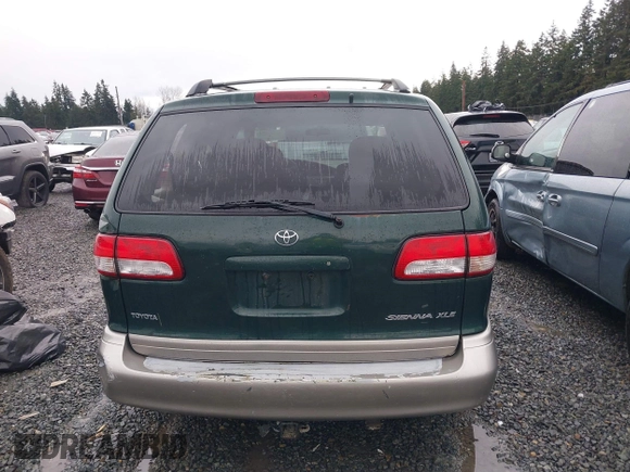 2001 Toyota Sienna LE with VIN 4T3ZF13C91U352296, listed as a IAAI auction lot 41647762 with 262,803 mi miles. Bid and sale history available at carsss.com. Image 16.