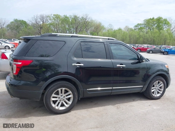 2014 Ford Explorer XLT with VIN 1FM5K8D85EGC27757, listed as a IAAI auction lot 41997381 with 154,397 mi miles. Bid and sale history available at carsss.com. Image 13.
