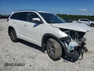 2017 Toyota Highlander XLE with VIN 5TDKZRFH3HS521741, listed as a Copart auction lot 55981365 with 91,680 mi miles and Salvage title. Bid and sale history available at DreamBid. Image 4.