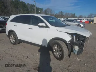 2019 Kia Sorento LX z VIN 5XYPGDA58KG481205, wystawiony jako IAAI lot #41691366 z przebiegiem 198 943 mil mil oraz . Historia ofert i sprzedaży dostępna na DreamBid. Obrazek 1.
