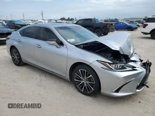 2024 Lexus ES 250 with VIN 58AD11D1XRU013033, listed as a Copart auction lot 53267625 with 17,916 mi miles and Salvage title. Bid and sale history available at DreamBid. Image 4.
