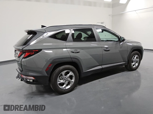 2024 Hyundai Tucson SEL with VIN 5NMJBCDE7RH427081, listed as a Copart auction lot 78979654 with 7,490 mi miles and Clean Title. Bid and sale history available at carsss.com. Image 3.
