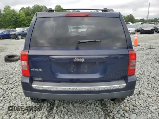 2013 Jeep Patriot Latitude z VIN 1C4NJRFB9DD274778, wystawiony jako Copart lot #58672365 z przebiegiem 125 246 mil mil oraz Czysty tytuł • Clean title. Historia ofert i sprzedaży dostępna na DreamBid. Obrazek 6.
