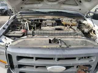 2005 Ford F-350 XL с VIN 1FDSF34595EC82207, выставлен на аукционе Copart как лот 81135964 с пробегом Не указан миль и Списание • Salvage title. История ставок и продаж доступна на DreamBid. Изображение 11.