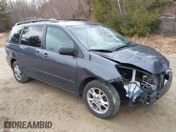 2006 Toyota Sienna LE with VIN 5TDBA23C86S075638, listed as a IAAI auction lot 41522585 with 179,377 mi miles. Bid and sale history available at carsss.com. Image 1.