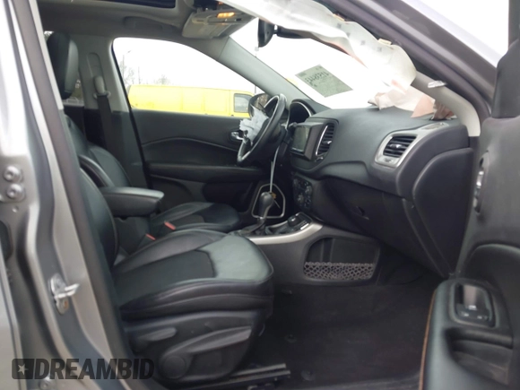 2017 Jeep Compass Latitude with VIN 3C4NJDBB2HT624891, listed as a IAAI auction lot 41538443 with 95,750 mi miles. Bid and sale history available at carsss.com. Image 5.
