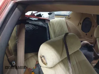 1990 Pontiac Firebird z VIN 1G2FS23T9LL219603, wystawiony jako IAAI lot #41774239 z przebiegiem 135 648 mil mil oraz . Historia ofert i sprzedaży dostępna na DreamBid. Obrazek 8.
