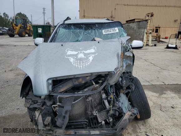 2005 Hyundai Tucson GLS with VIN KM8JN12D25U132278, listed as a Copart auction lot 45952765 with 0 mi miles and Salvage Title. Bid and sale history available at carsss.com. Image 5.