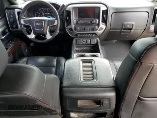 2019 GMC Sierra 2500HD SLT z VIN 1GT12REY3KF236787, wystawiony jako Copart lot #50082485 z przebiegiem Nie podano mil oraz Szkoda całkowita • Salvage title. Historia ofert i sprzedaży dostępna na DreamBid. Obrazek 8.