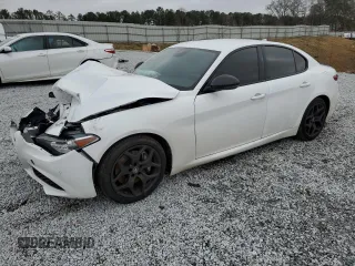 2021 Alfa Romeo Giulia with VIN ZARFAMAN0M7638826, listed as a Copart auction lot 86944794 with 0 mi miles and Salvage Title. Bid and sale history available at carsss.com. Image 1.