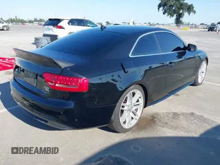 2011 Audi A5 Prestige z VIN WAUWFAFR7BA003895, wystawiony jako IAAI lot #42472546 z przebiegiem 93 168 mil mil oraz . Historia ofert i sprzedaży dostępna na DreamBid. Obrazek 4.