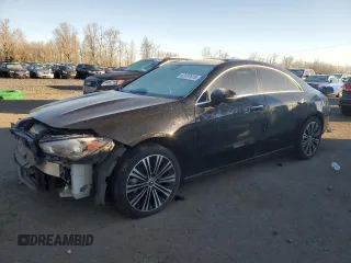 2021 Mercedes-Benz CLA 250 z VIN W1K5J4HB3MN192562, wystawiony jako Copart lot #42487615 z przebiegiem 42 600 mil mil oraz Szkoda całkowita • Salvage title. Historia ofert i sprzedaży dostępna na DreamBid. Obrazek 1.
